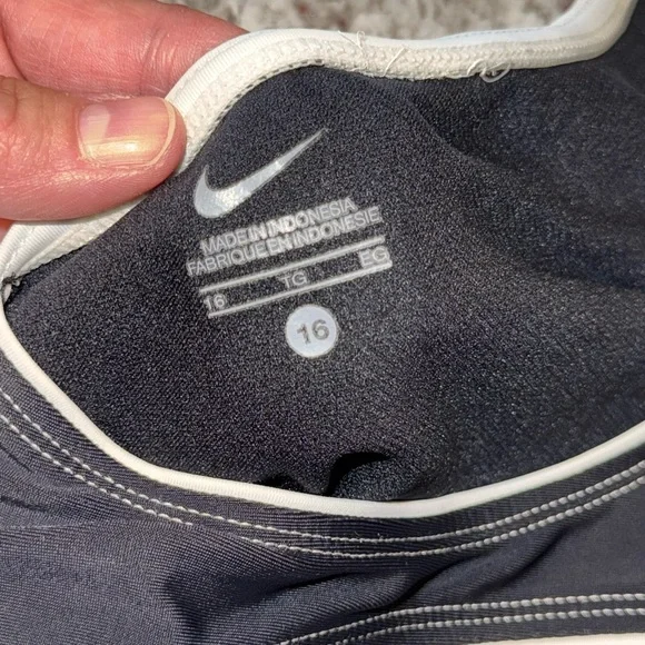 Nike Black Athletic One-Piece Swimsuit - Picture 2 of 4